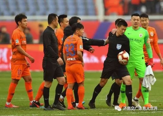 ewc电竞世界杯- 都灵德比激战成平，争议判罚引热议  